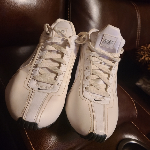 Nike Shox - Picture 1 of 6